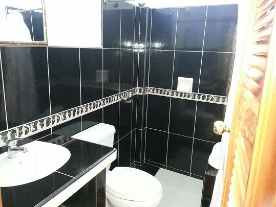 'Bathroom 1' 